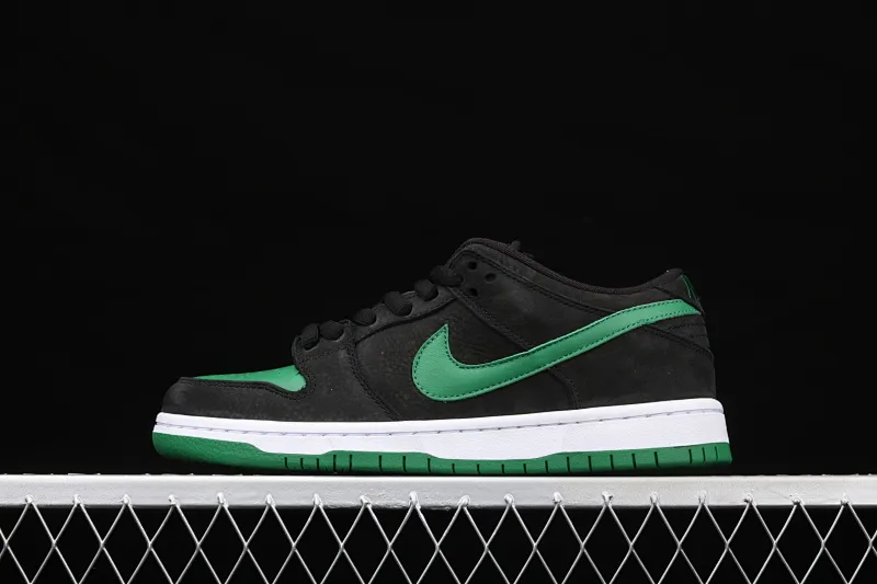 All Categories Nk SB Dunk Series Nk SB Dunk Low Low-top Sneakers J Version Diamond Supply Co.